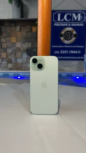 Celular iPhone 15