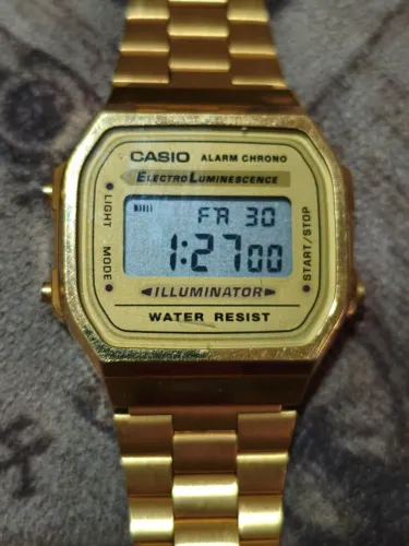 Relógio Casio vintage dourado! Estudo troca..