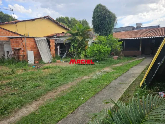 Casa para venda possui 50 metros quadrados com 2 quartos