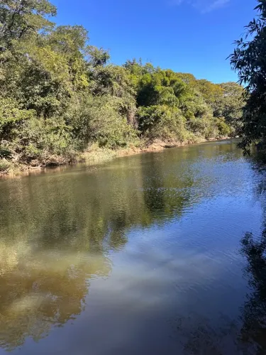 Vendo pedaço do paraíso com 1000 metros rio nos fundos ! Pertinho de BH 50 km