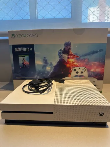 Xbox One S 1TB SEM CONTROLE