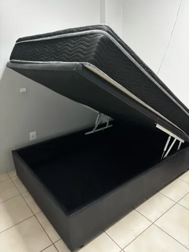 Vendo cama box baú de casal
