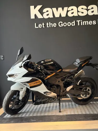 KAWASAKI NINJA ZX4R- SE 2026 0KM