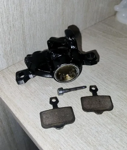 Pinça de magura 