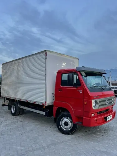 Frete Grande Vitória caminhão de mudança baú