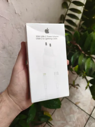 Carregador de iPhone completo fonte 20w + cabo 1 metro tipo C light