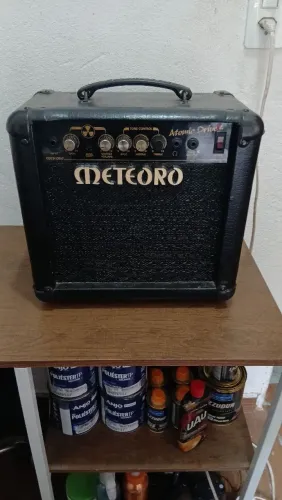 Amplificador meteoro atomic drive
