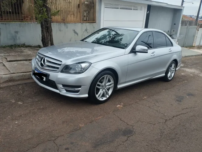 Mercedes-Benz C-200 CGI Avantgarde 1.8 16V 184cv Aut. 2014