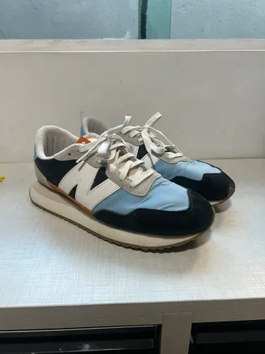 New Balance 237