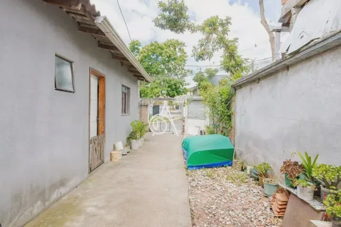 Casa com edícula e quintal na Cidade Industrial 307m² de terreno!