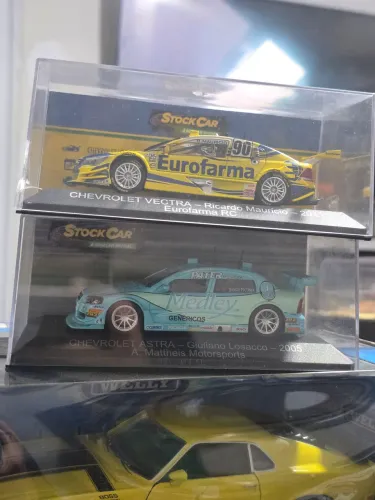 Miniatura 1:43 stock car astra e vectra semi nova