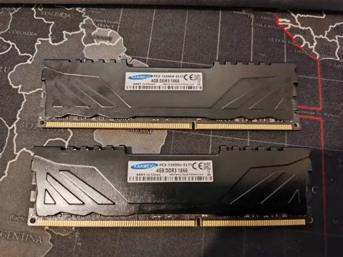 Kit 8GB DDR3 KANMEIQi 2x4GB 1866MHz com Heatspreader - Seminovo