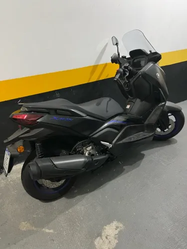 X MAX 300 2026