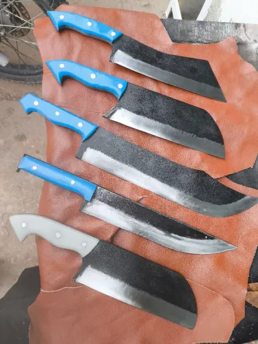Facas artesanais