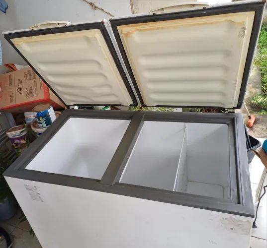 Freezer horizontal duas tampas 530l