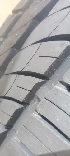 Jogo de pneus com rodas dunlop aro 13