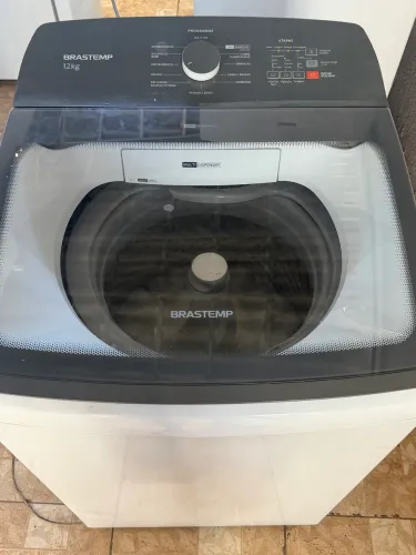 Máquina de lavar Brastemp 12 kilos super nova pouco uso 