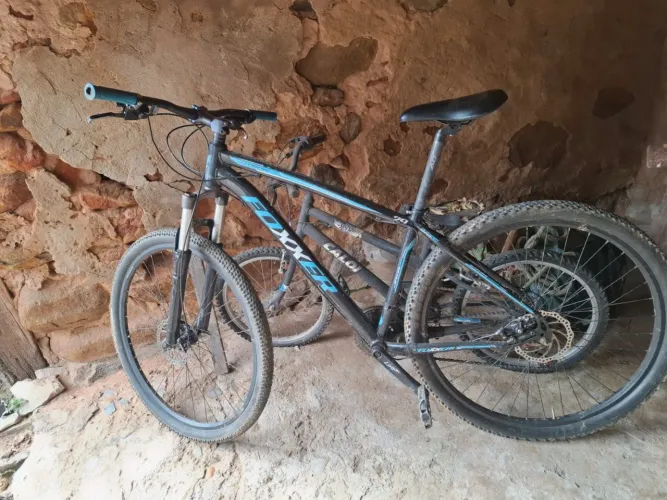 Duas bicicletas 