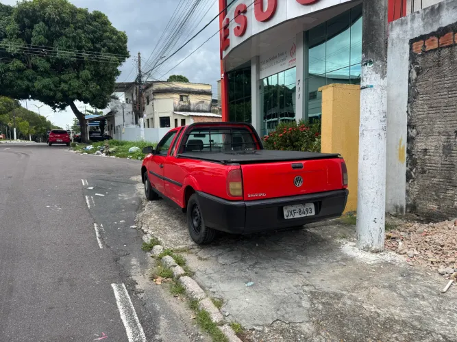 Picape baú ajudante 