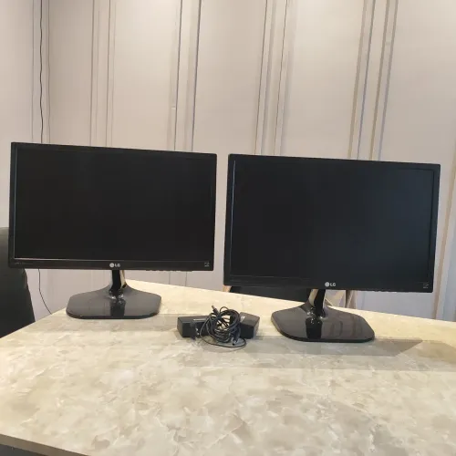 Kit 2 monitores LG 22' fullHD