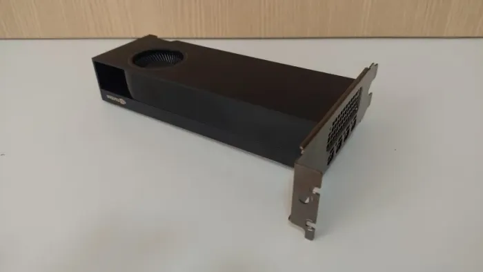 Placa De Vídeo Nvidia Quadro RTXA2000 6gb PNY (C/ Defeito)