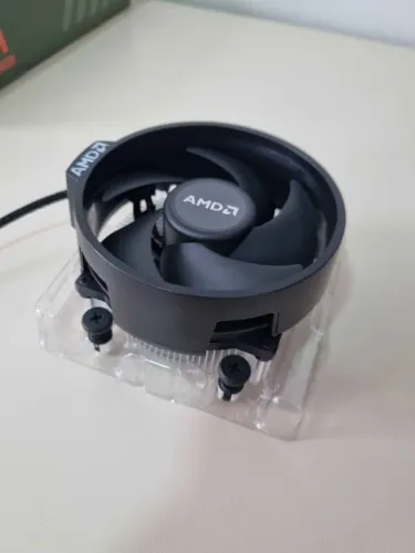 Cooler Para Processador AMD Wraith Stealth, 92mm, Am4 e AM5, Preto