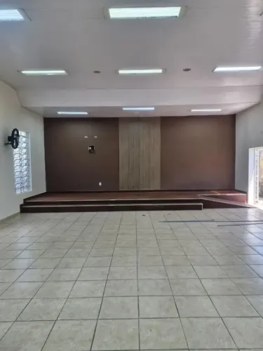 Ponto Comercial para Venda em Maracanaú, Mirandópolis, 1 dormitório, 2 banheiros