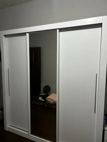 Guarda Roupa Casal 3 portas com espelho 4 gavetas