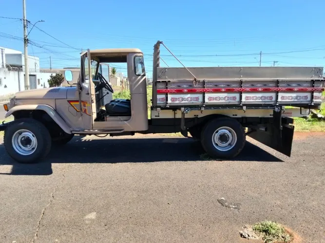 Toyota Band. Jipe 4X4 Sport 3.7 Diesel 1987