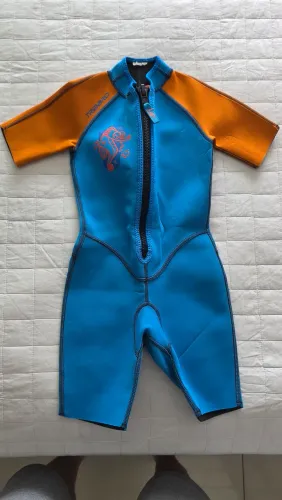 Roupa de neoprene infantil Tribord (Decathlon)