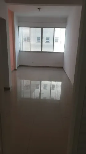 Imóvel para aluguel tem 70 metros quadrados com 3 quartos em Copacabana - Rio de Janeiro -