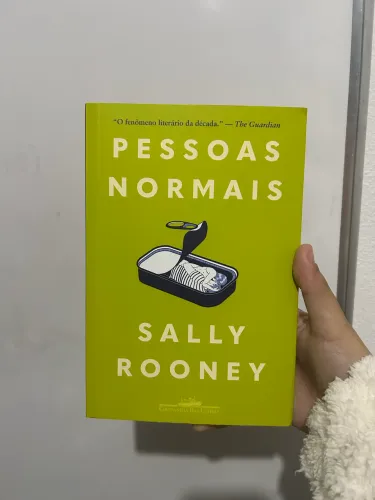 livro: pessoas normais autora: sally rooney