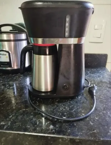 Cafeteira novinha usada 2 vezes apenas