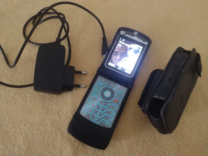 Motorola v3 Black 