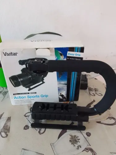 Suporte de mão para camera fotografica e filmadora