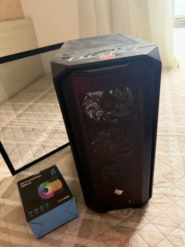 Gabinete gamer com ventoinha