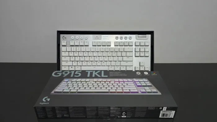 Teclado Mecânico Gamer Sem Fio Logitech G915 X Tkl- Branco