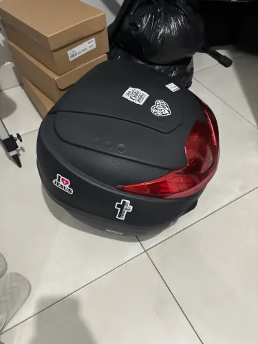 Vendo Suporte Givi + Baú Fazer/Factor
