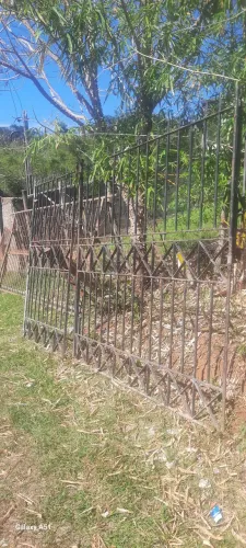 Portão de ferro tubular