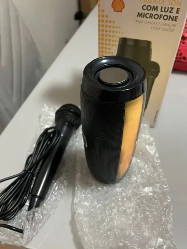 Caixa de Som com Luz e Microfone Shell Box