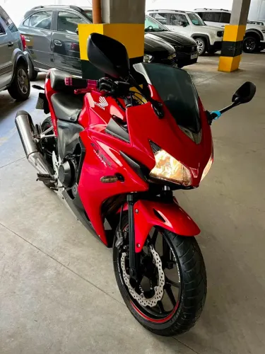 CBR 500R Ano 2014 - 55.000 km - IPVA Pago