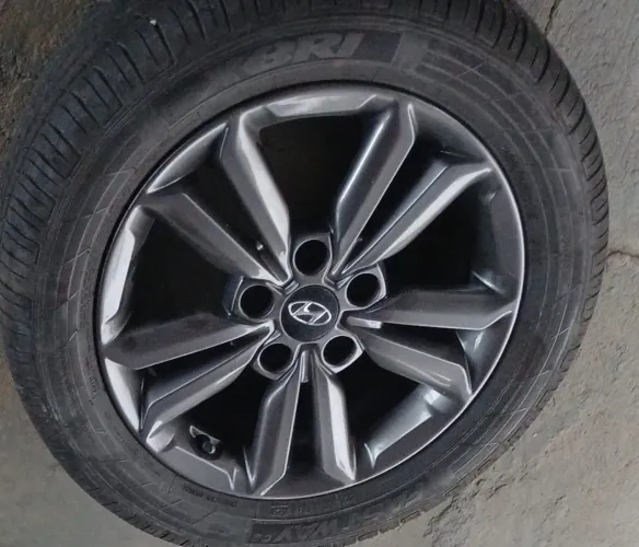RODAS CRETA ARO 16 COM PNEUS FURAÇÃO 5X114