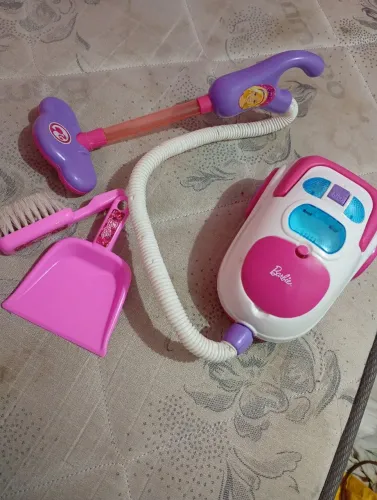 Vendo kit limpeza da Barbie!!
