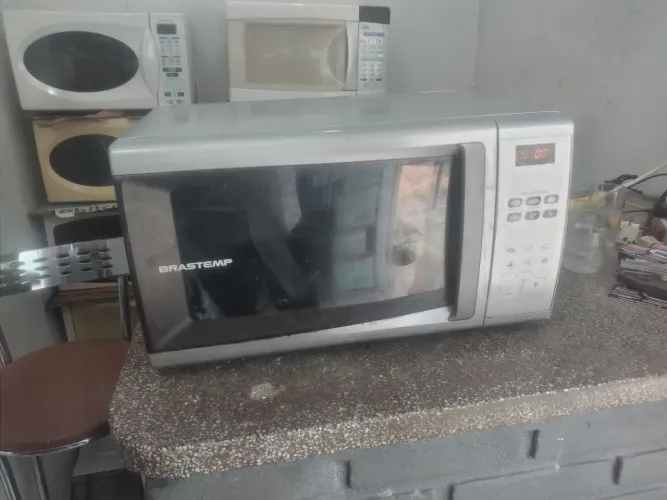Microondas Brastemp prata