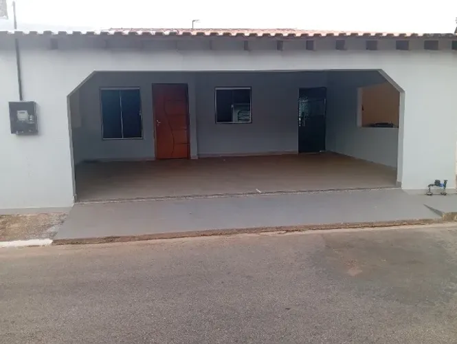 Casa á venda no CONDOMÍNIO Residencial Araguaia zona Sul , com 2 quartos