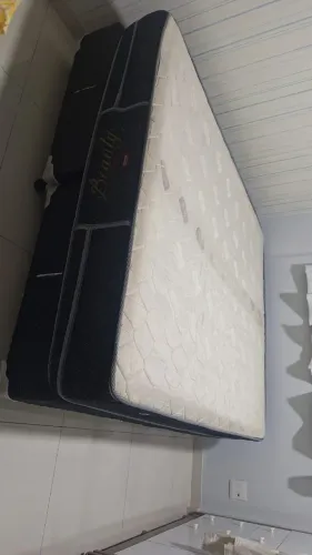 Vendo cama box casal
