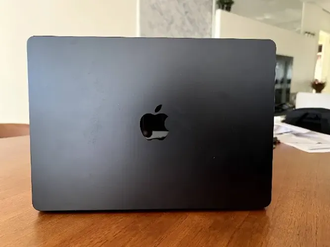 MacBook Air M4 13" (512GB SSD / 16GB RAM) - Na Garantia Apple até 02/2027