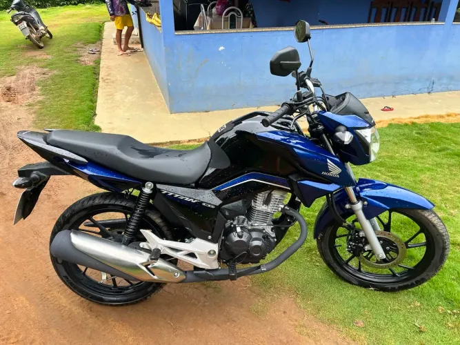 Titan 160