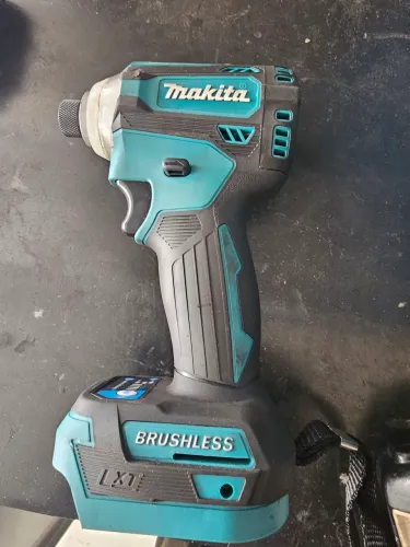 Parafusadeira makita dtd171