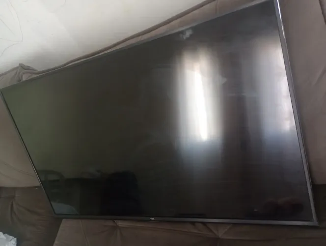Tv tcl 50polegadas com defeito na tela